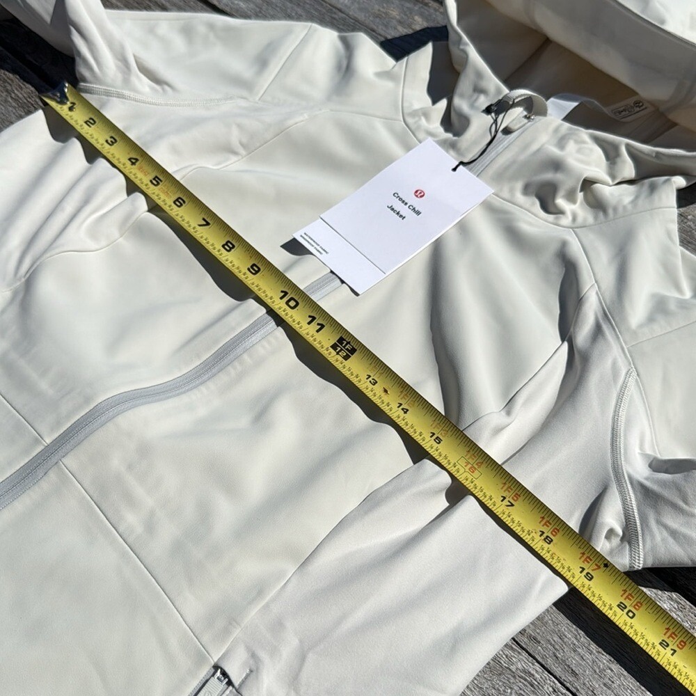 Lululemon Womens Cross Chill Performance Jacket Bone size XL NWT - Picture 3 of 11